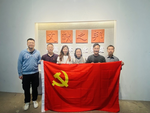 3FB24135-DE42-41A3-B959-225C05CB20D0-91013-00001852A10C3F85