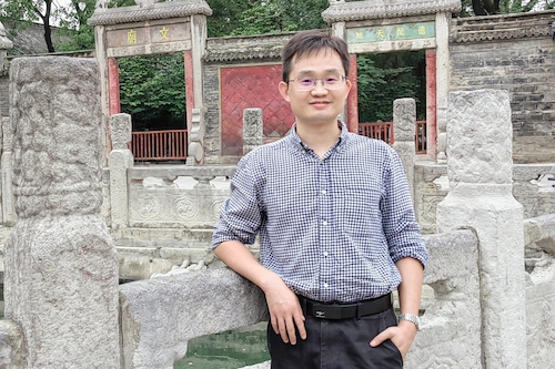 十佳党支部书记：经亨颐学院  戎庭伟