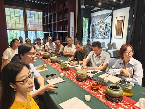 6b3f0ac01cf49e9f6af00f83c0577c6d